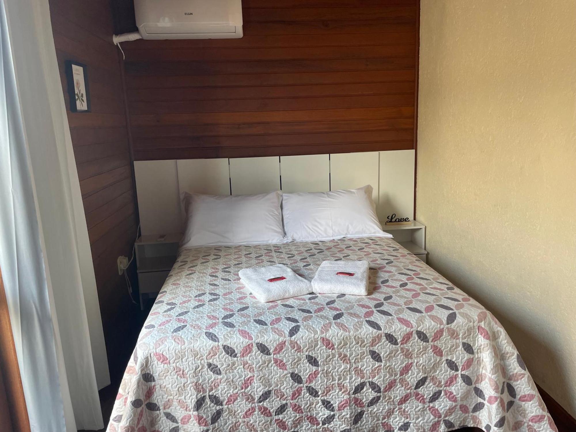 Casa de Férias Sobrado Com Piscina No Santinho *