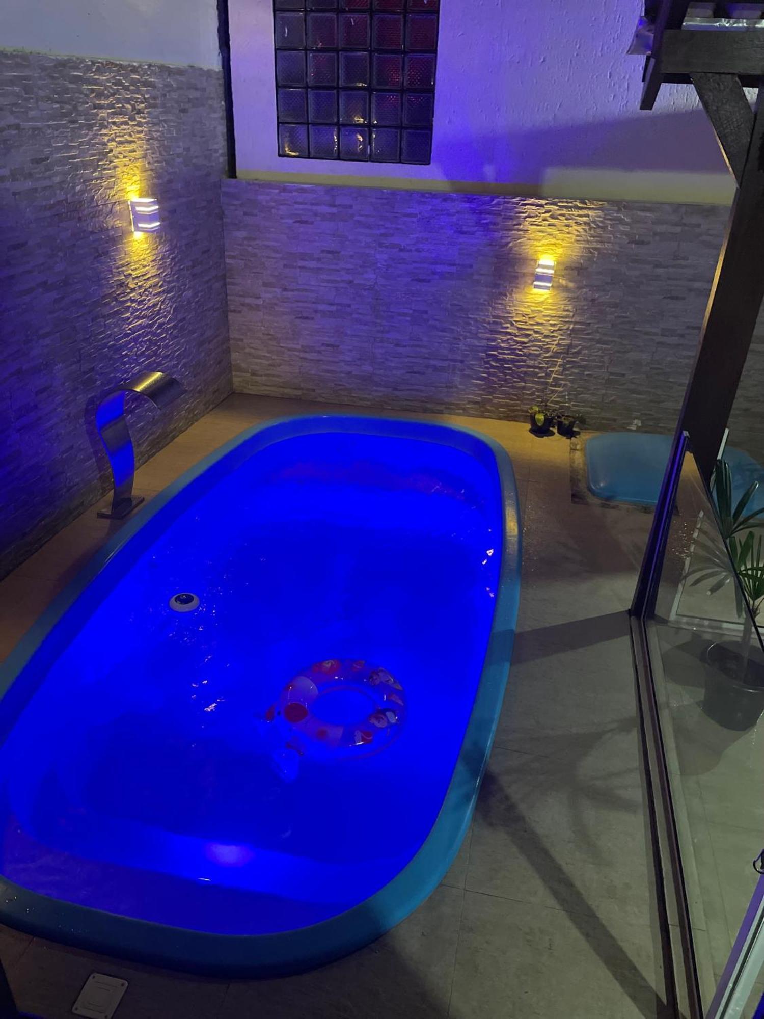 Sobrado Com Piscina No Santinho Casa de Férias