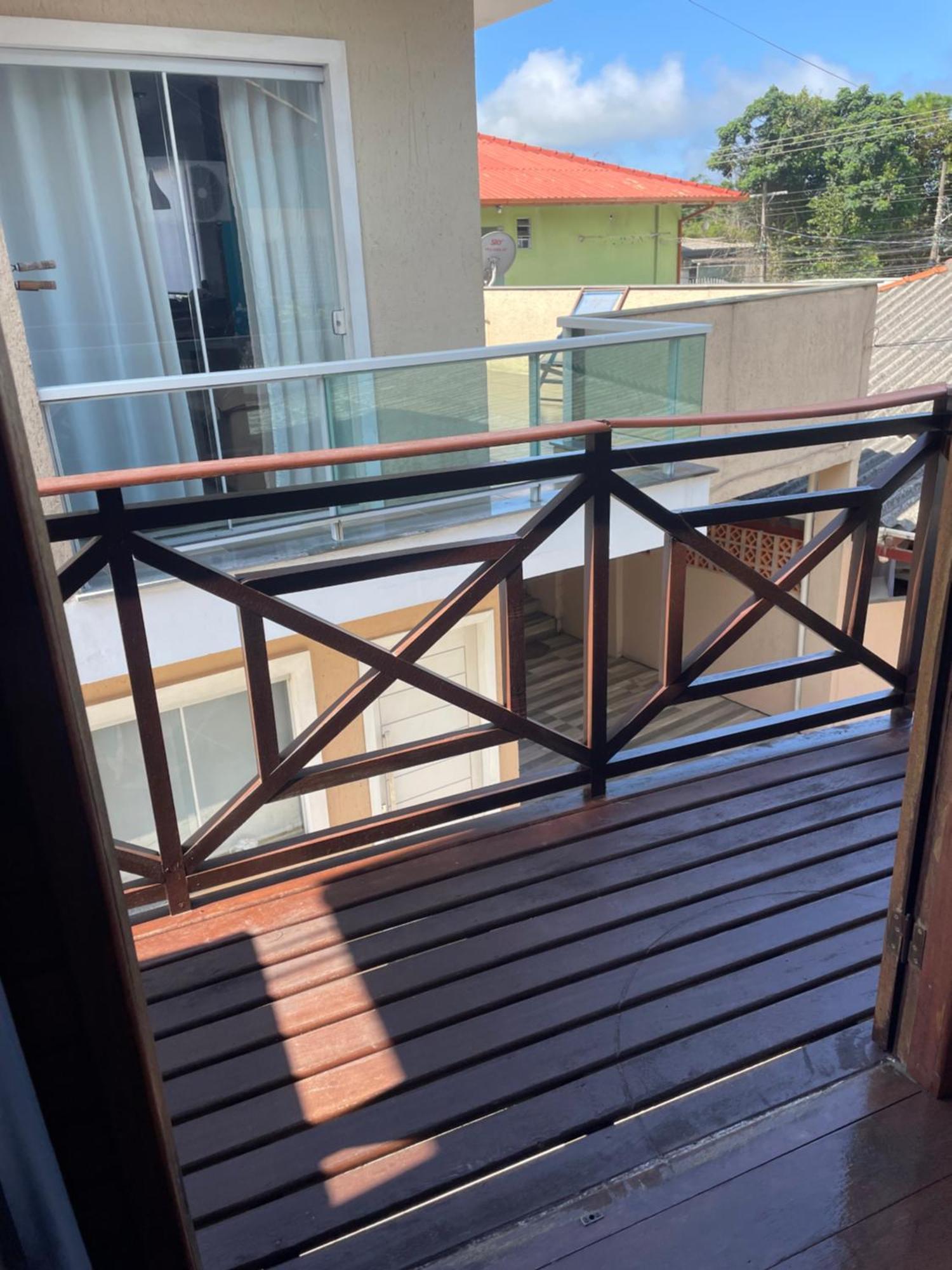 Sobrado Com Piscina No Santinho *